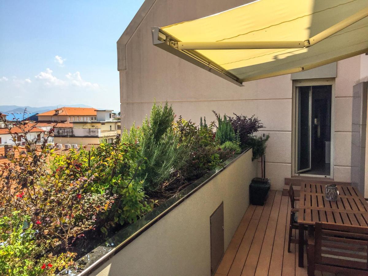 Levante Appartamento Di Pregio, Terrazza E Vista Panoramica Sul Mare E La Citta Viareggio Exterior foto